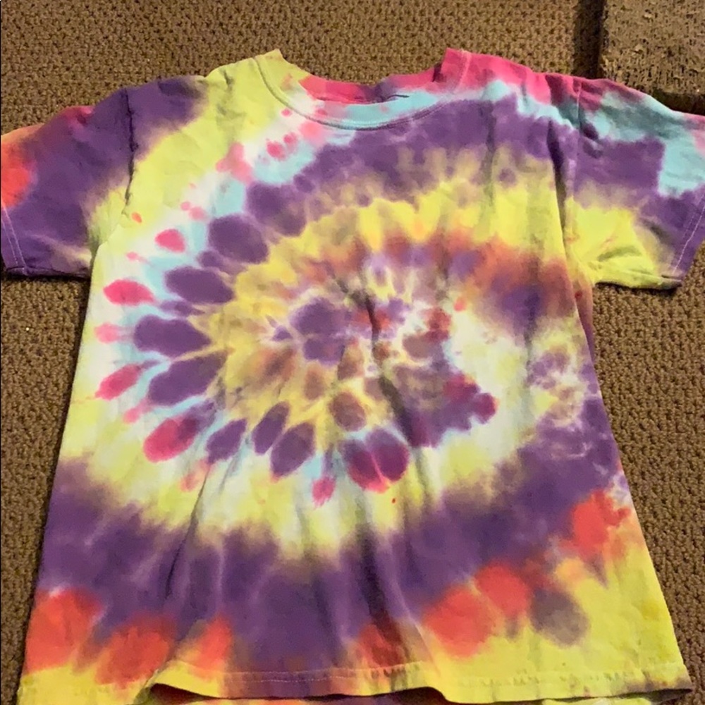 tie dye t- shirt